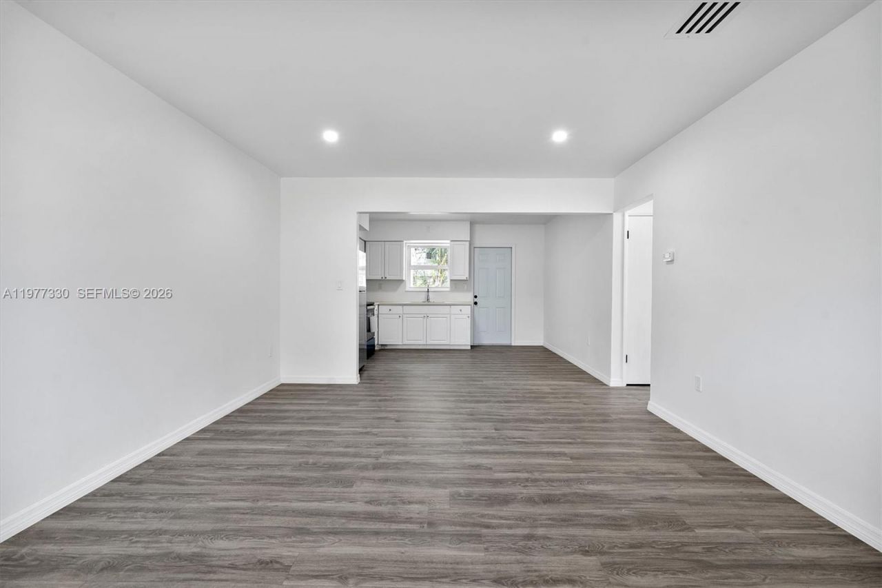 1061 NW 108 Ter , Miami, FL 33168 Photo