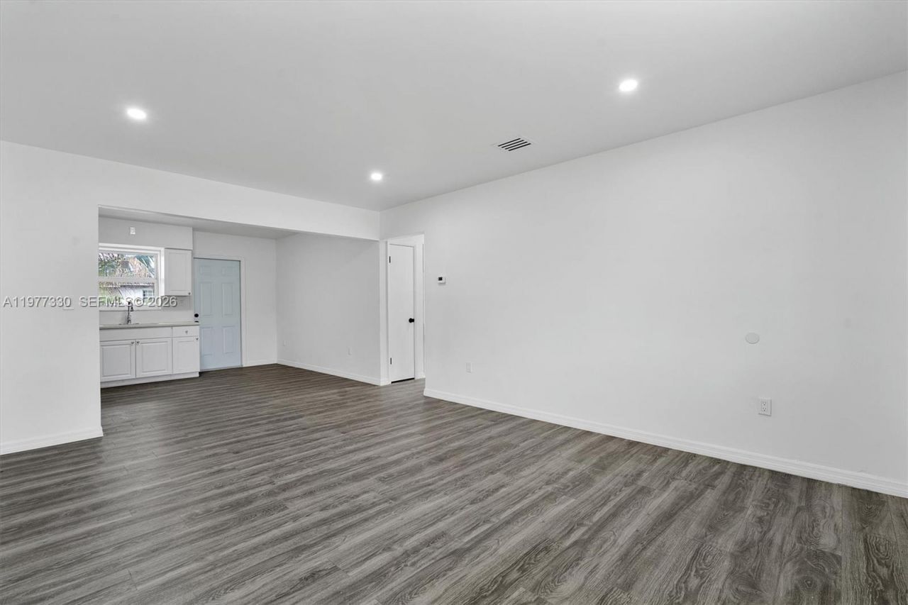 1061 NW 108 Ter , Miami, FL 33168 Photo