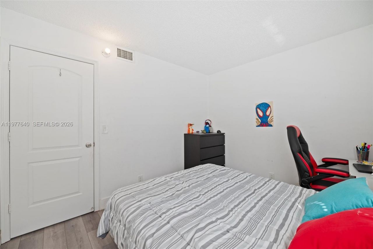 835 Twin Lakes Dr , Unit 30-C, Coral Springs, FL 33071 Photo