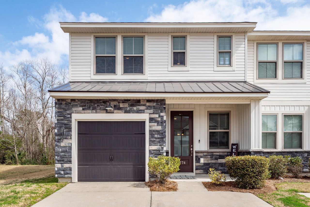 7774 Park Gate Drive Photo 1