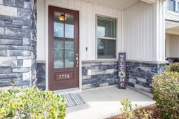 7774 Park Gate Drive photo 4