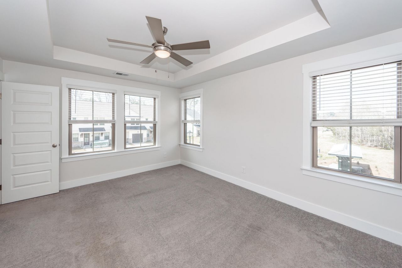 7774 Park Gate Drive Photo 21