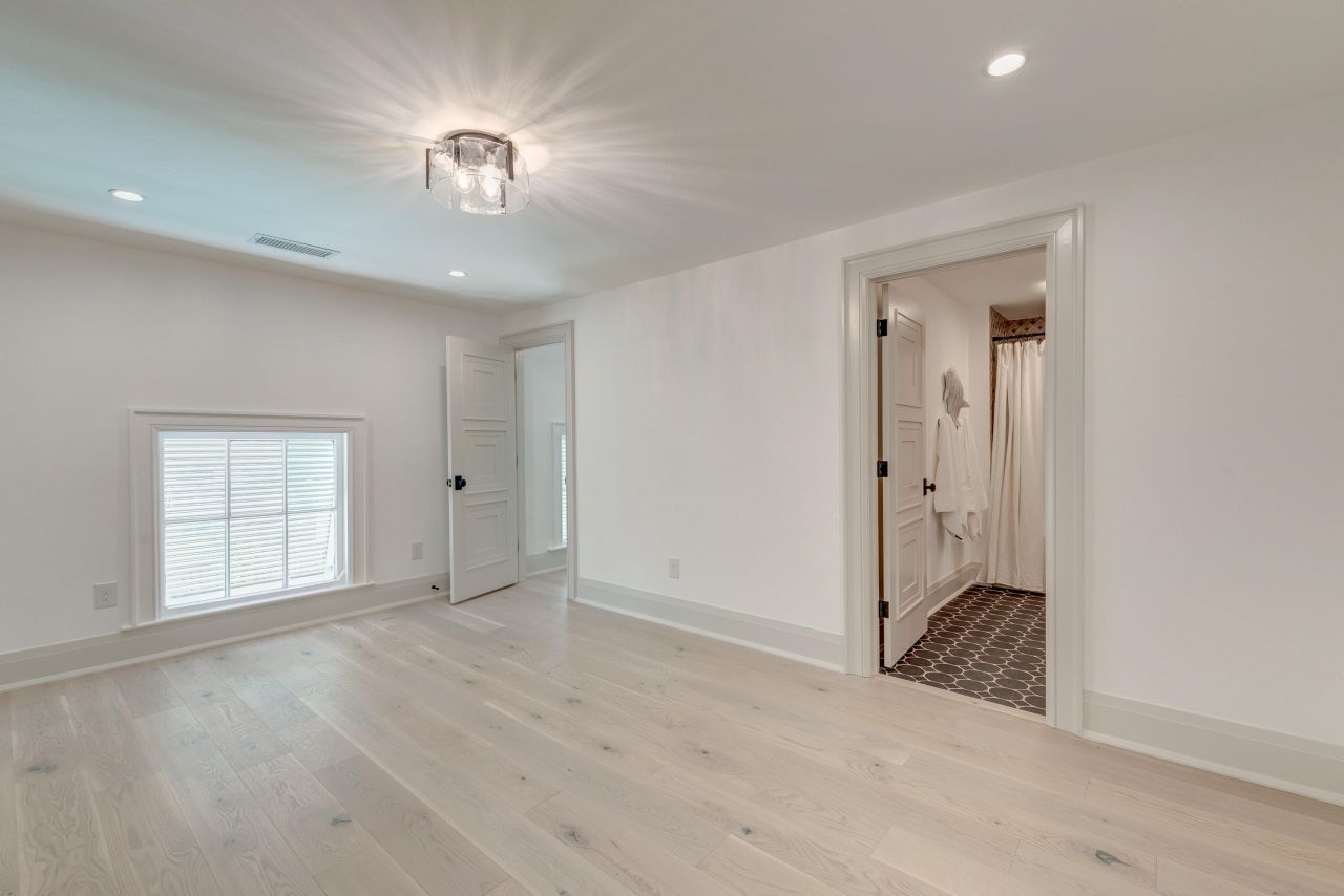 1714 Middle Street Photo 88