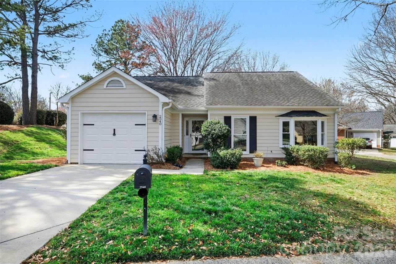 2540 Dalston Lane, Charlotte, NC 28210 Main Photo