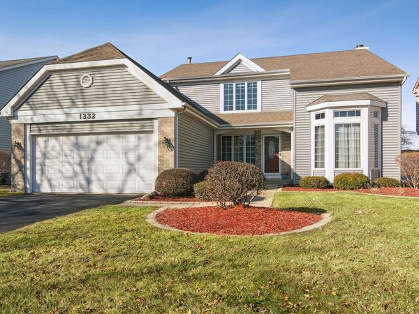 1332 Edington Lane , Mundelein, IL 60060