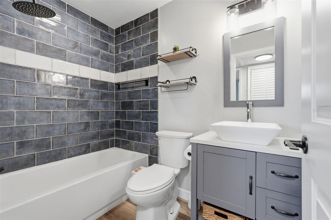 3951 Porpoise Drive Se, Saint Petersburg, FL 33705 Photo