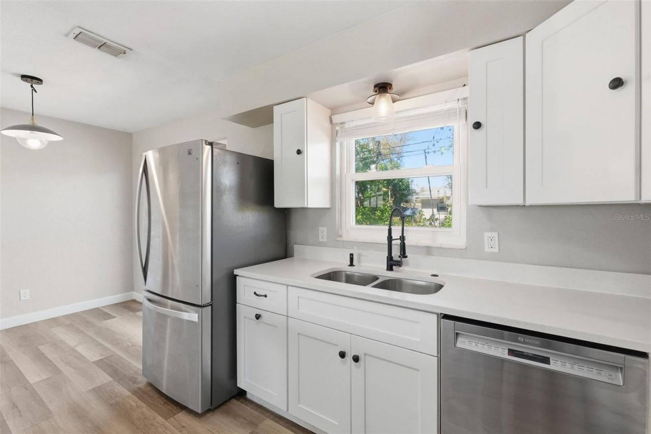 3951 Porpoise Drive Se, Saint Petersburg, FL 33705 Photo