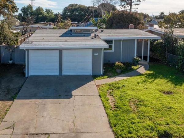 2656 Gonzaga Street , East Palo Alto, CA 94303