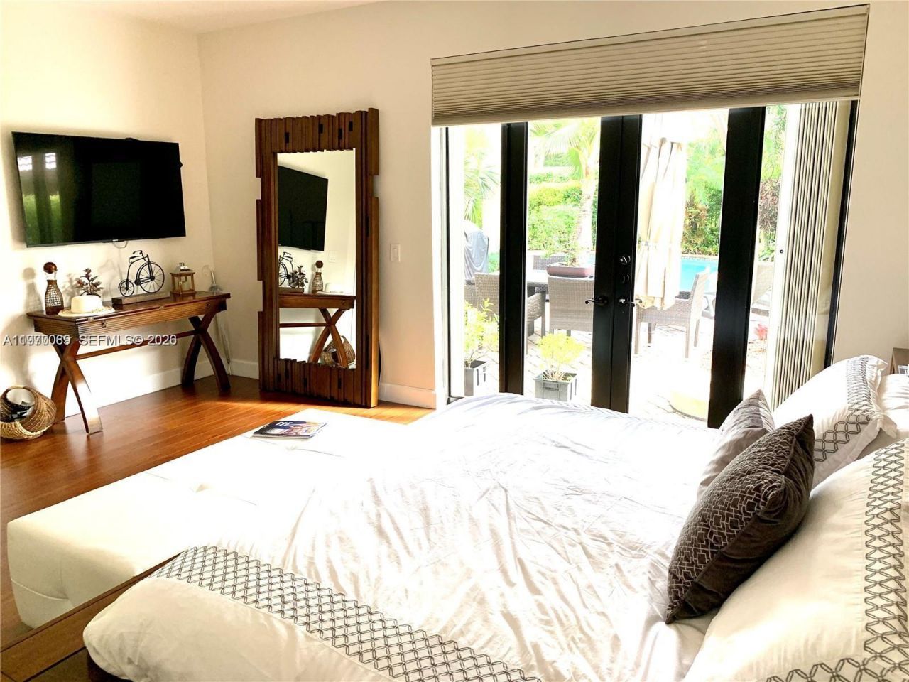 1040 Sandalwood Ln, Weston, FL 33326 Photo