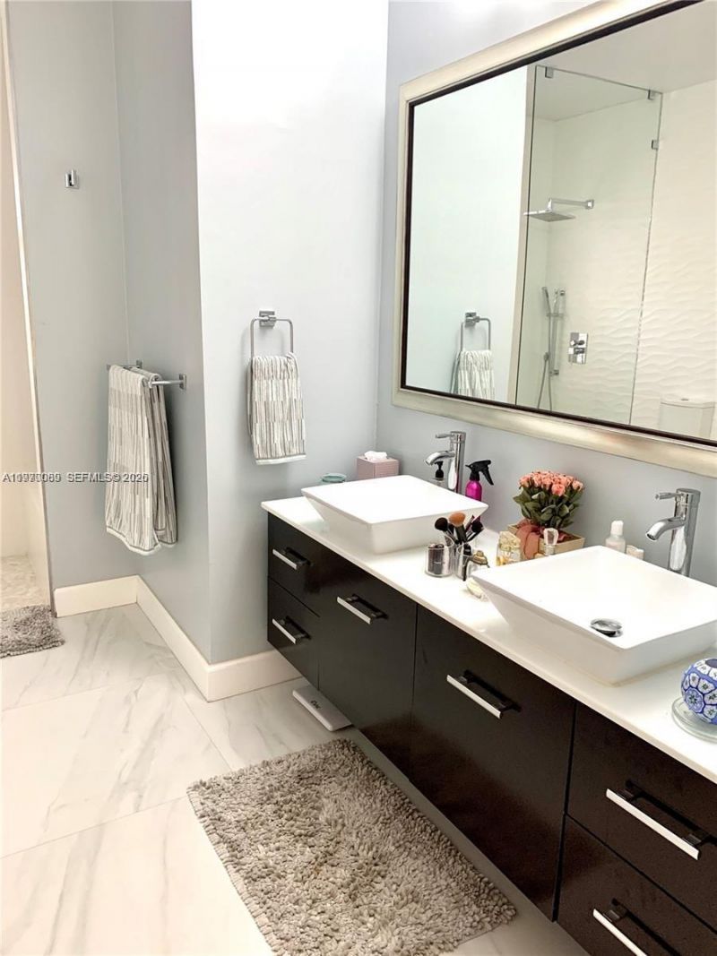 1040 Sandalwood Ln, Weston, FL 33326 Photo