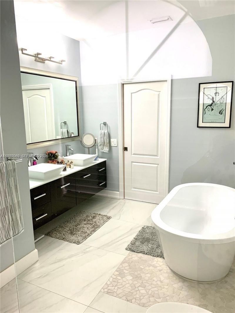 1040 Sandalwood Ln, Weston, FL 33326 Photo