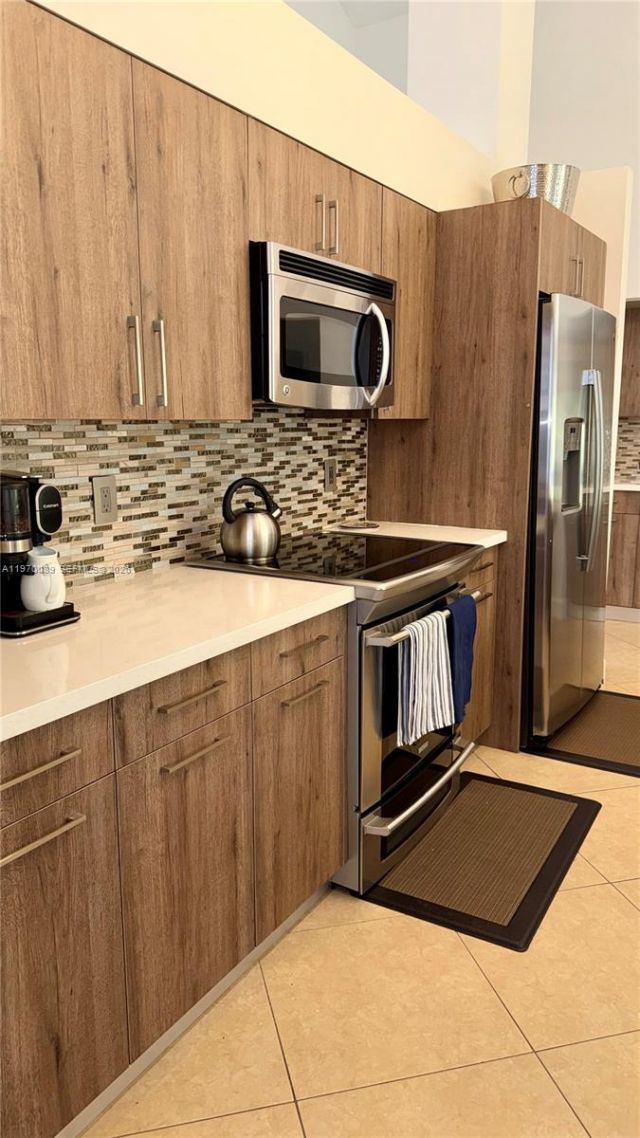 1040 Sandalwood Ln, Weston, FL 33326 Photo