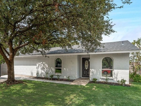 2015 Rose Hill Road , Carrollton, TX 75007