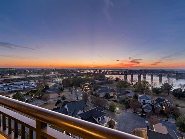 717 RIVERSIDE DR, Unit 1205, Memphis, TN 38103