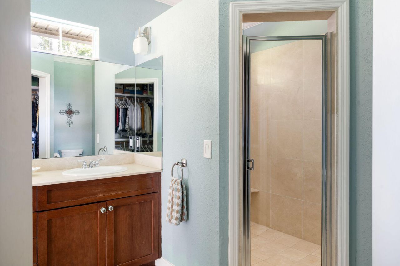 137 38th Court , Vero Beach, FL 32968 Photo