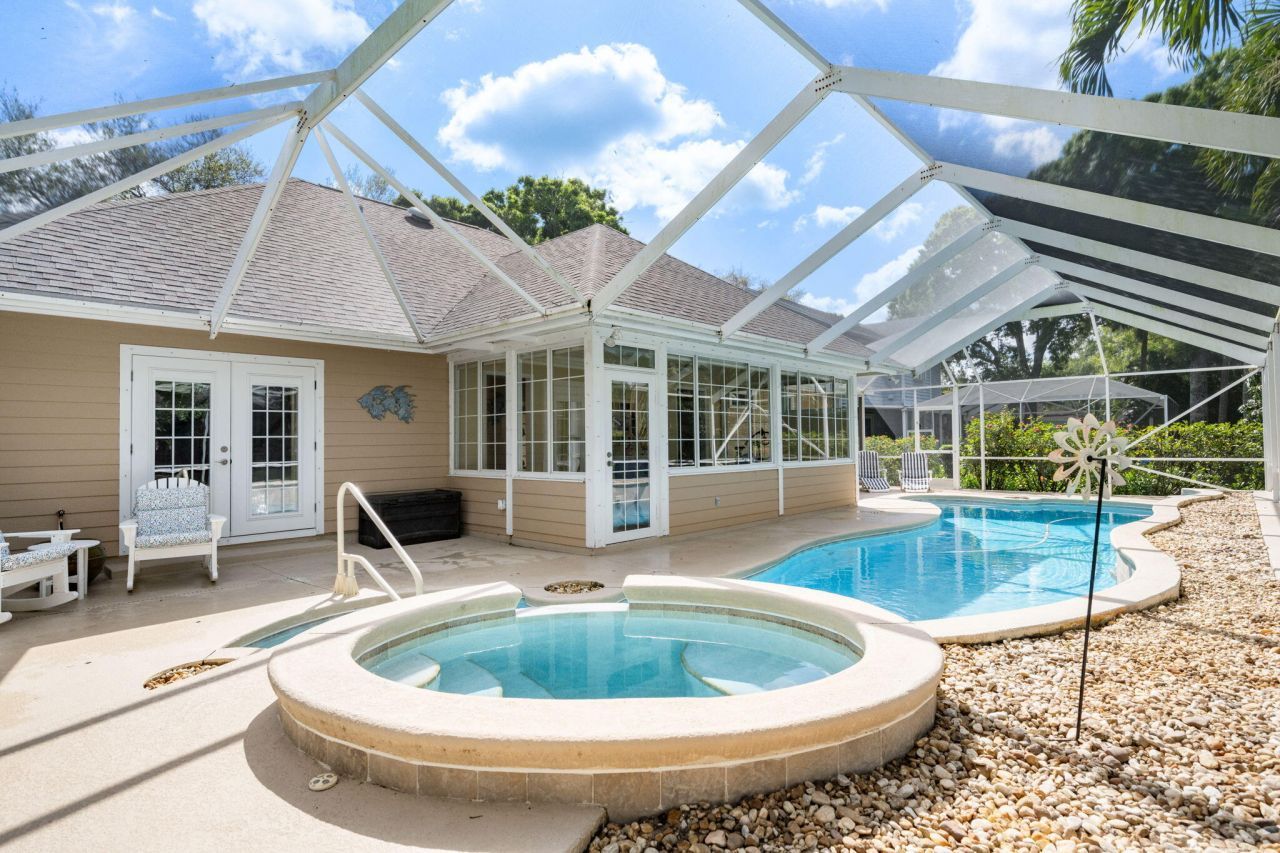 137 38th Court , Vero Beach, FL 32968 Photo