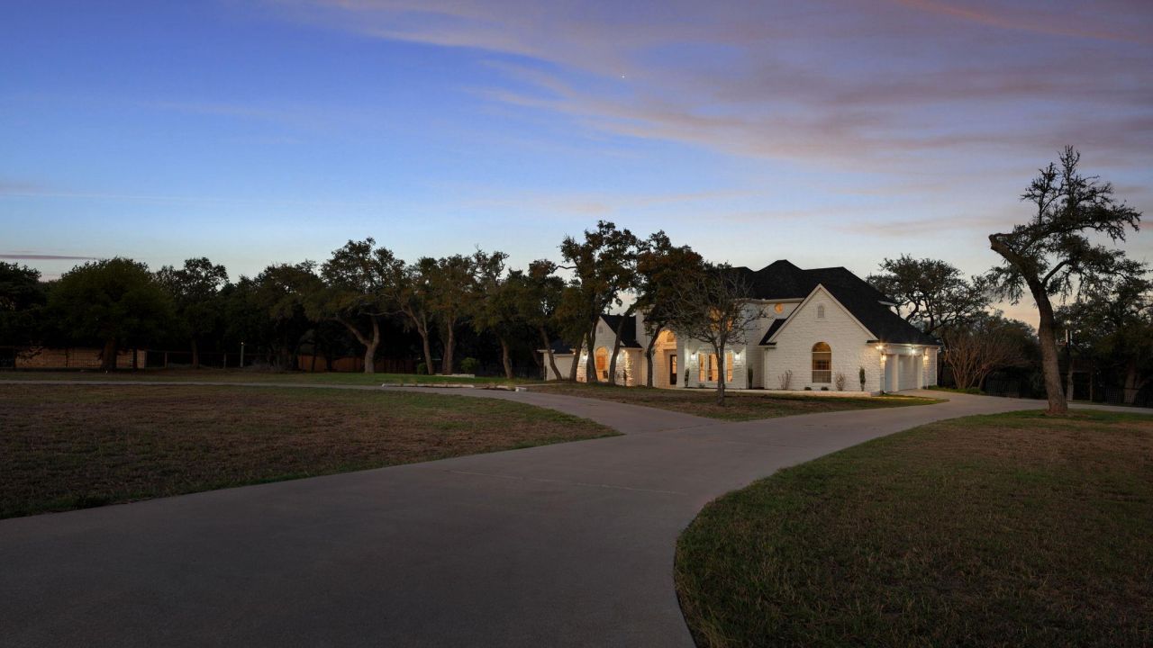 3 Coach House Rd, Austin, TX 78737 Main Photo