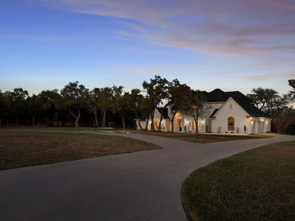 3 Coach House RD, Austin, TX 78737