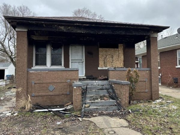 229-231 W 37th Avenue, Gary, IN 46408