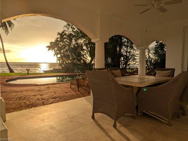 2878 Valencia WAY, FORT MYERS, FL 33901