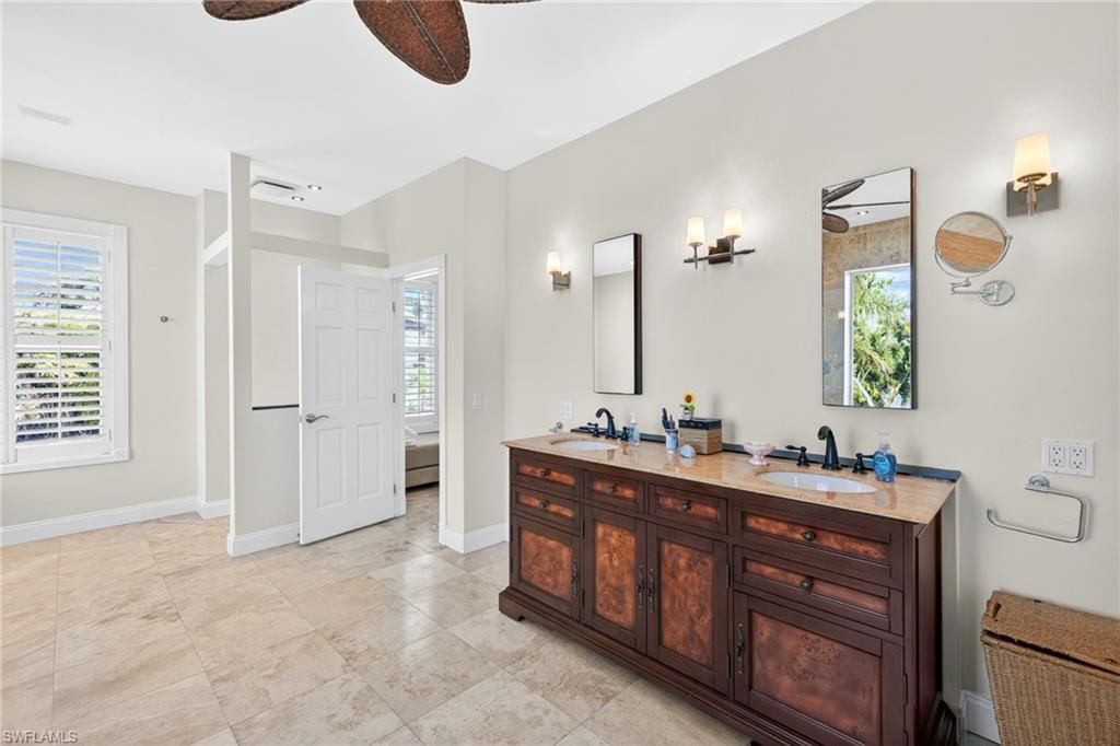 2878 Valencia Way, Fort Myers, FL 33901 Photo