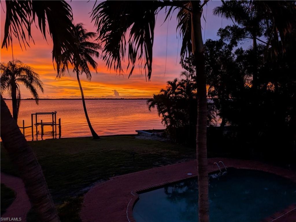 2878 Valencia Way , Fort Myers, FL 33901 Photo