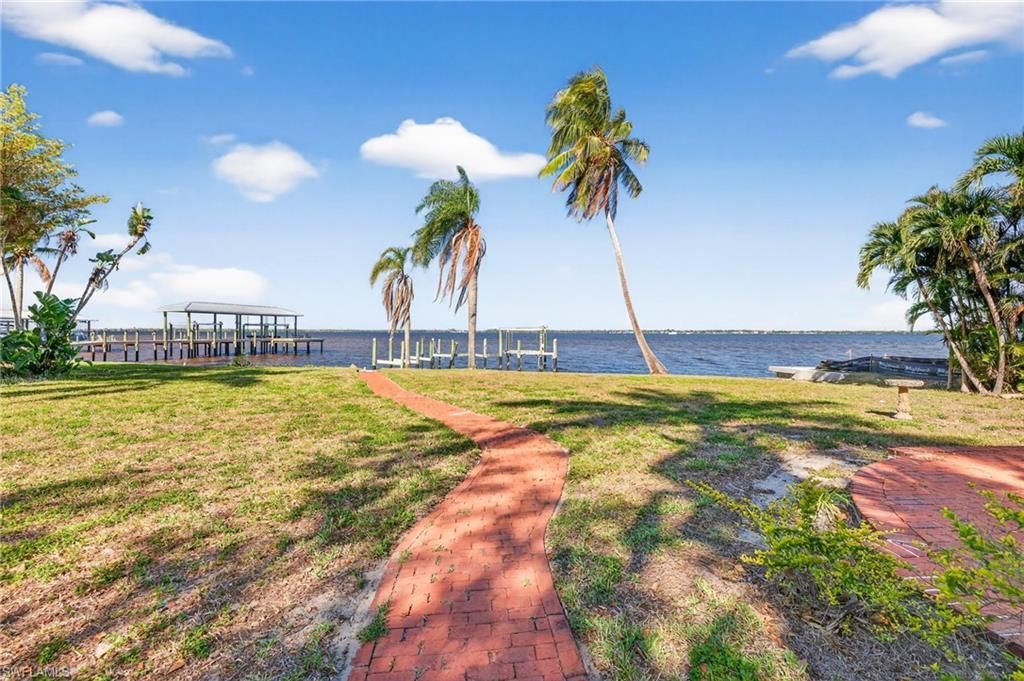 2878 Valencia Way, Fort Myers, FL 33901 Photo