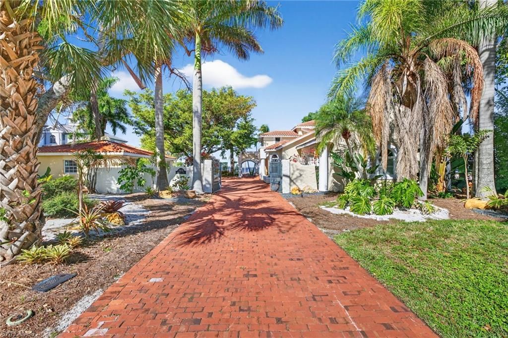 2878 Valencia Way, Fort Myers, FL 33901 Photo