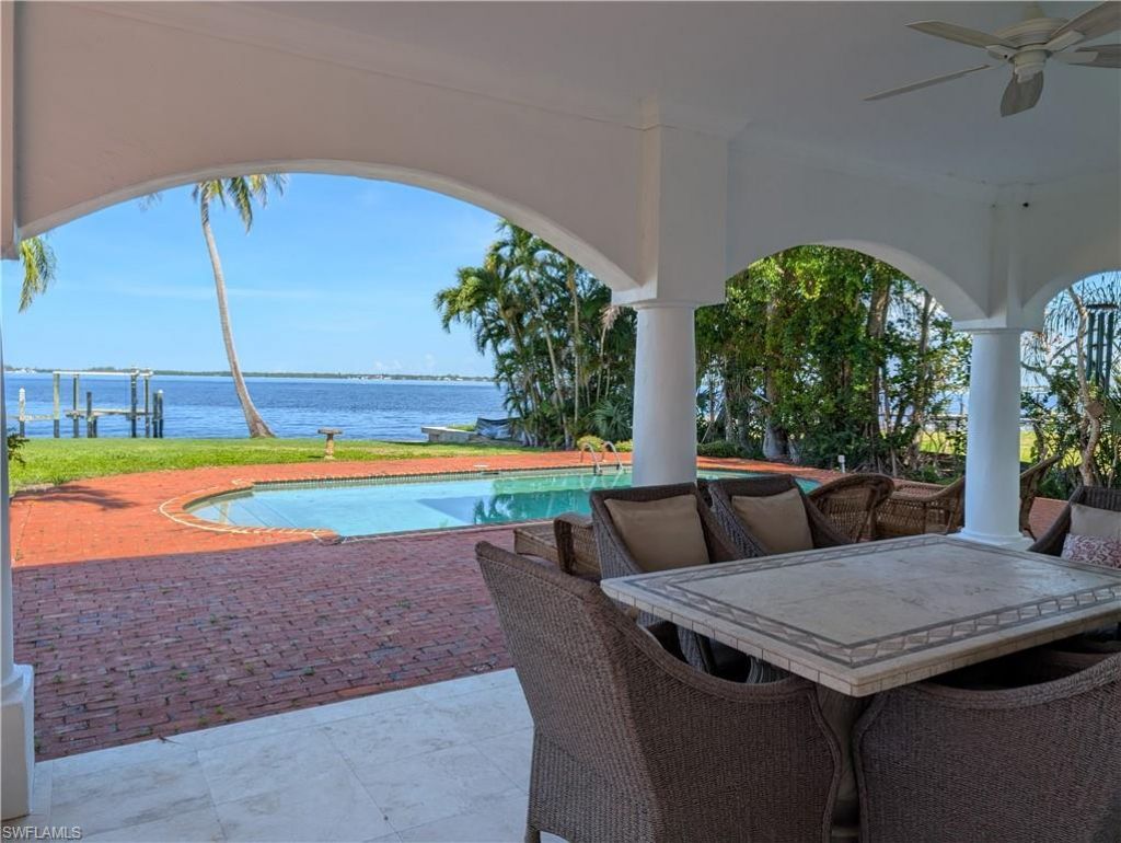 2878 Valencia Way , Fort Myers, FL 33901 Photo