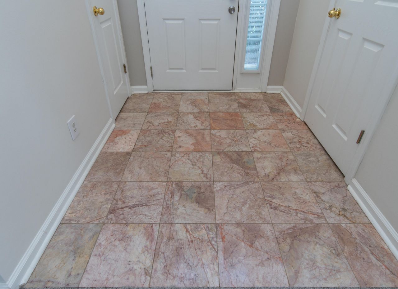 4833 Shady Tree Lane Photo 16