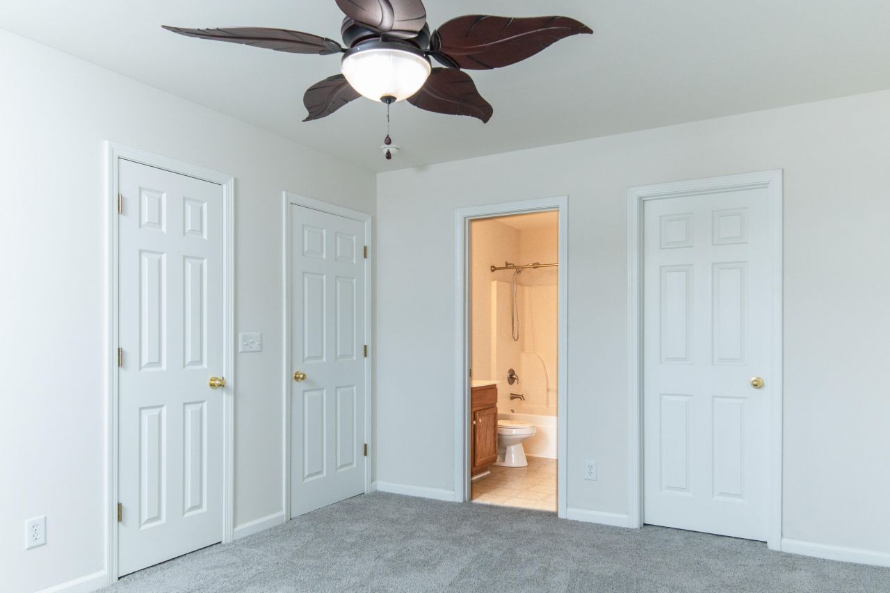 4833 Shady Tree Lane Photo 20