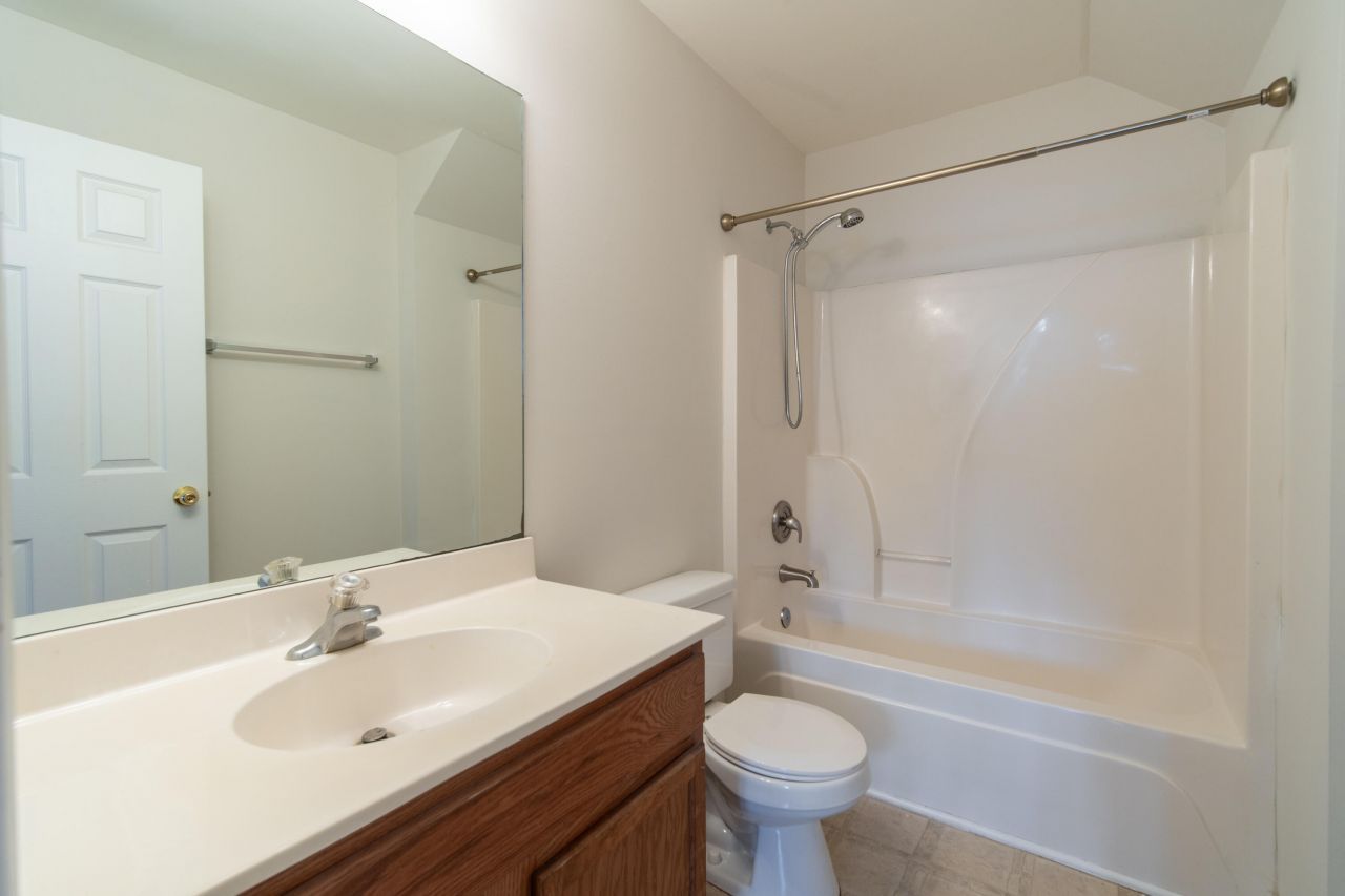 4833 Shady Tree Lane Photo 21