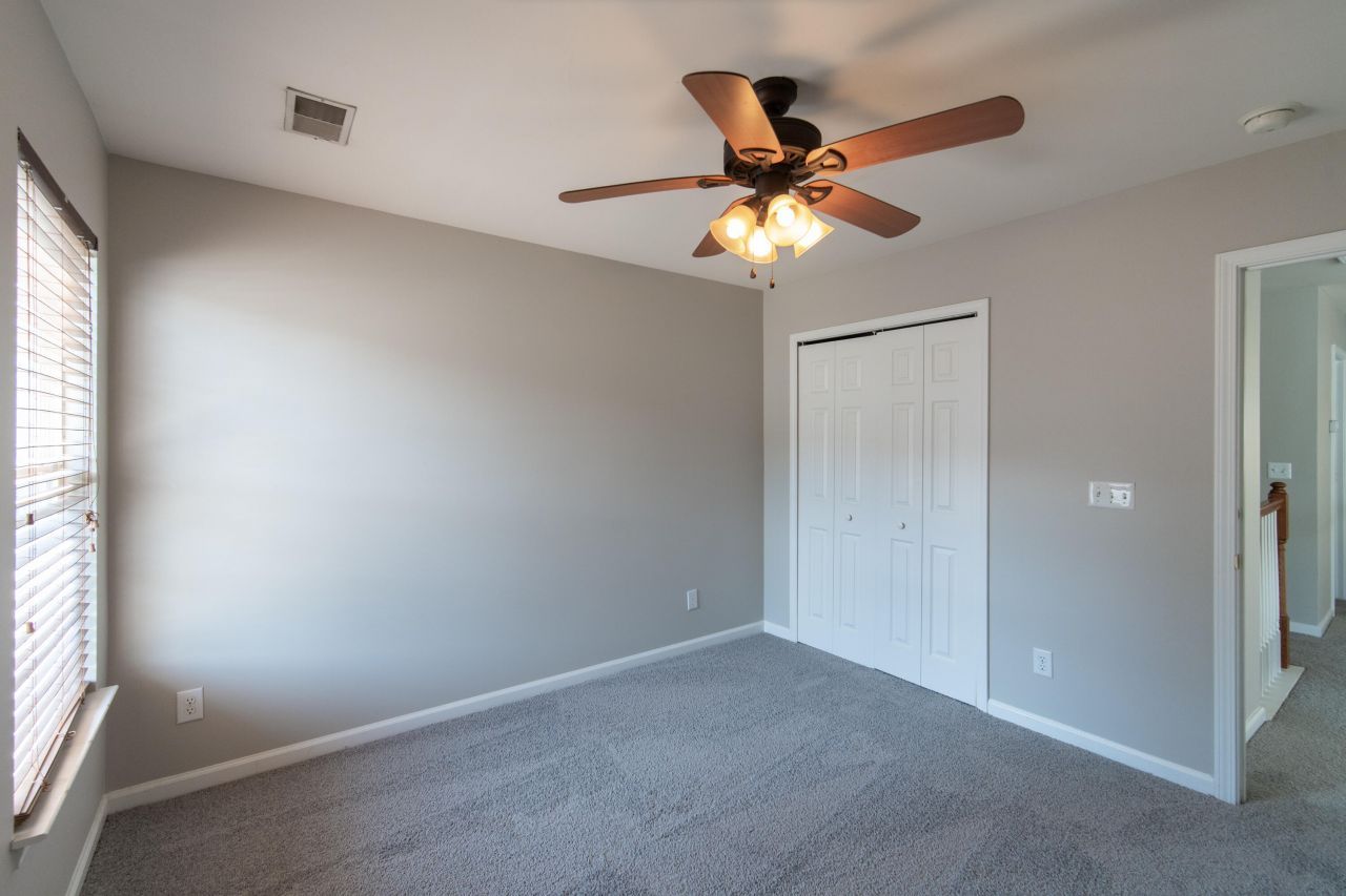 4833 Shady Tree Lane Photo 26