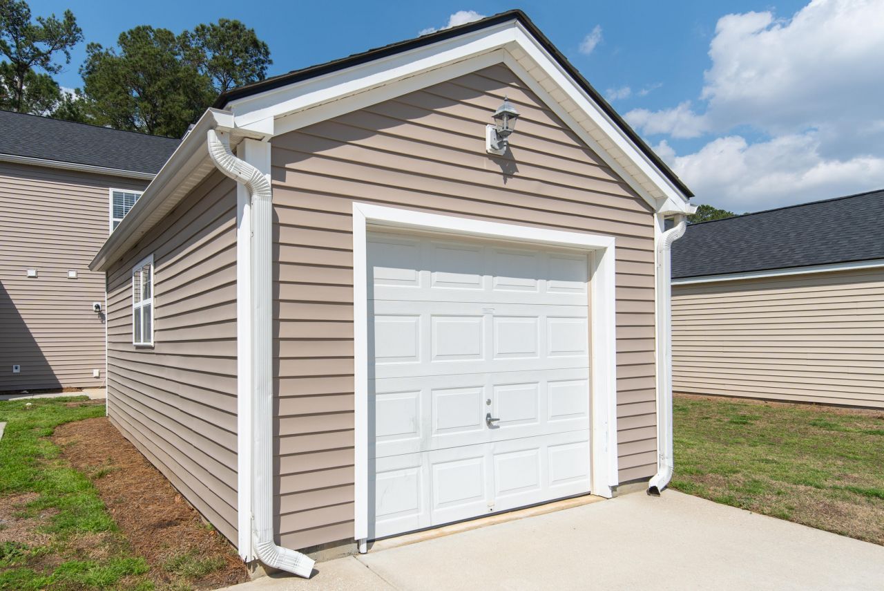 4833 Shady Tree Lane Photo 32