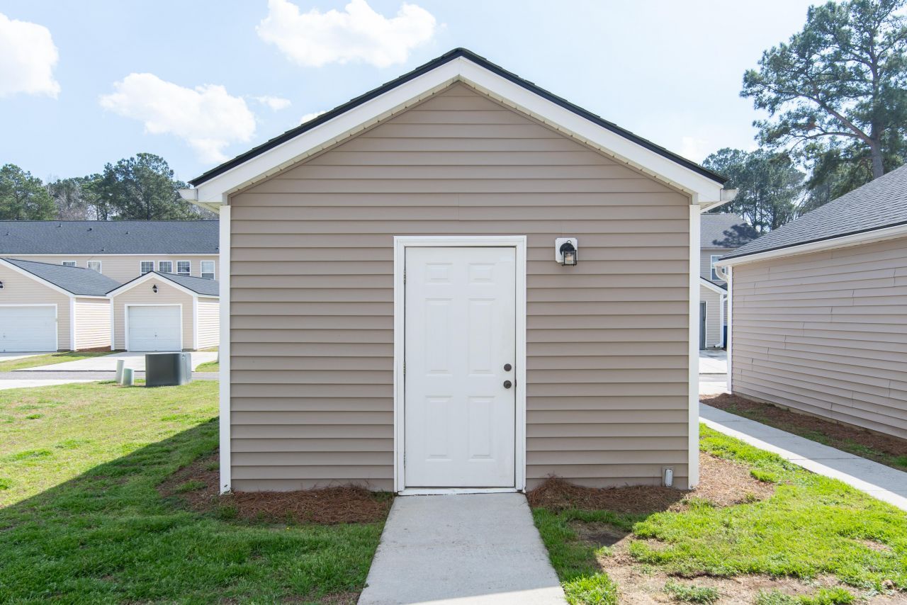 4833 Shady Tree Lane Photo 33