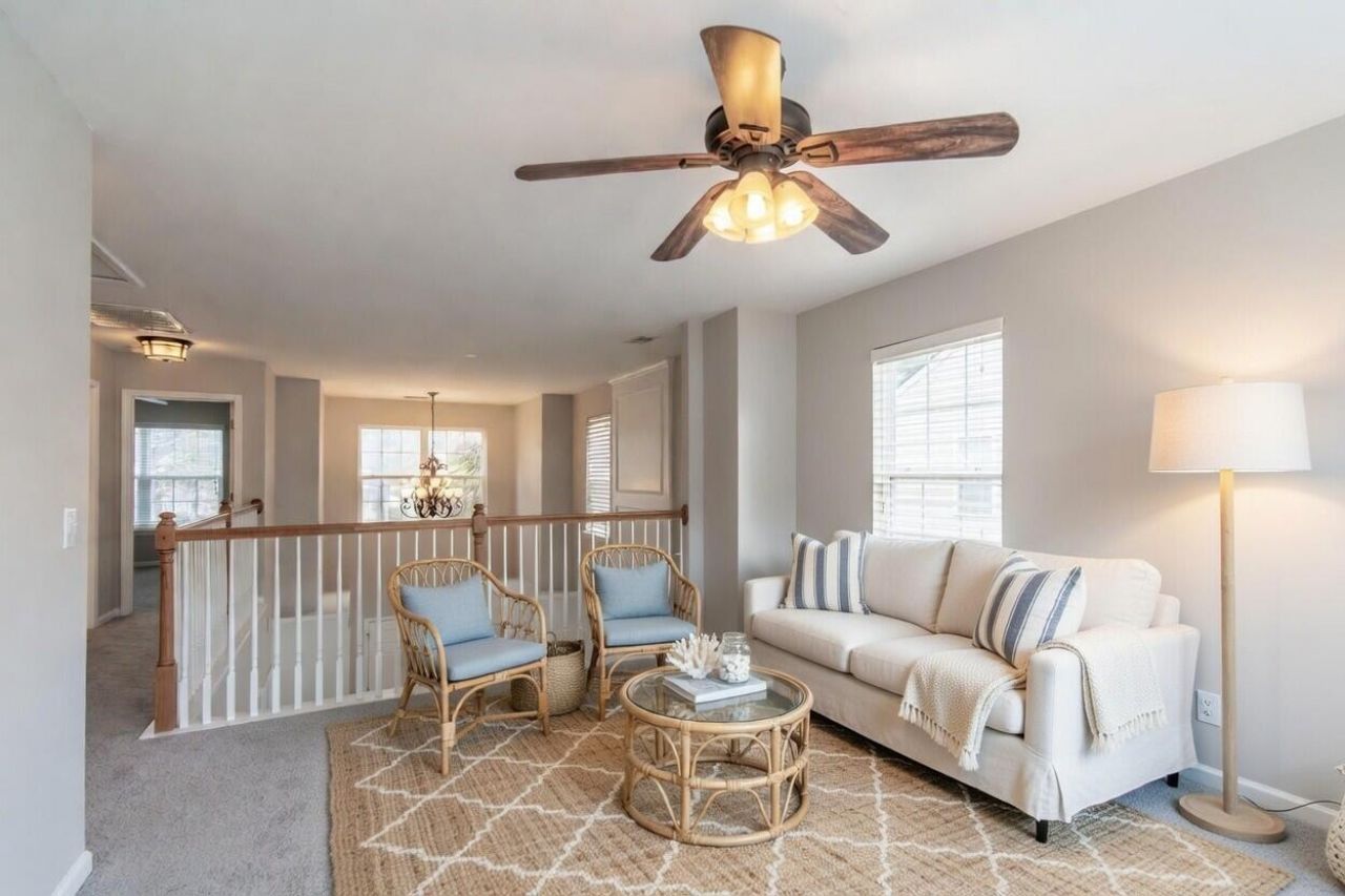 4833 Shady Tree Lane Photo 5