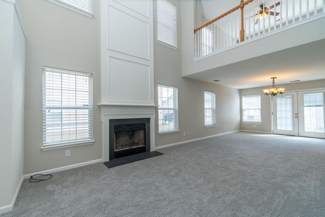 4833 Shady Tree Lane Photo 6