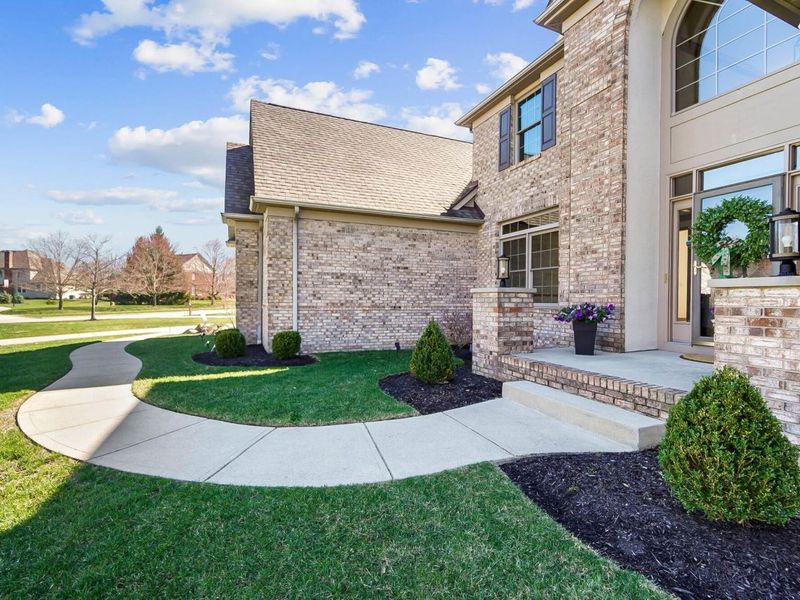 8591 Springflower Drive, Pickerington, OH 43147 Photo 6