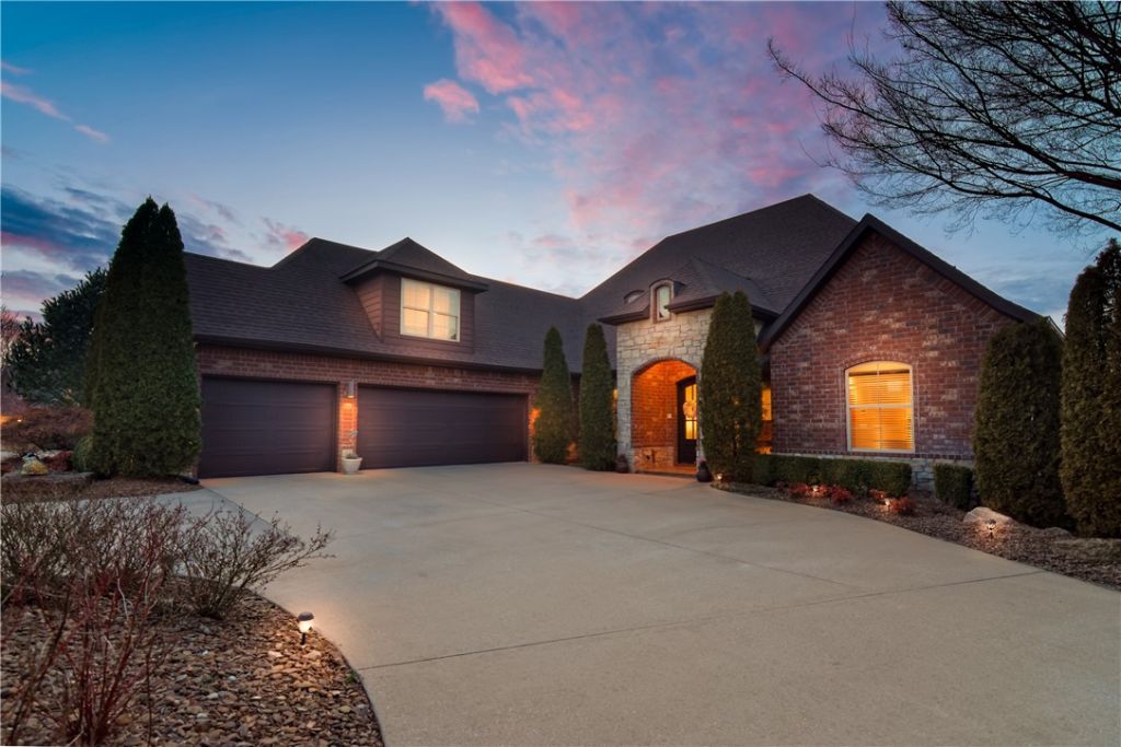 361 N Limestone Drive, Fayetteville, AR 72701 Main Photo