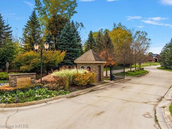 1933 Shane Ct , Addison Twp, MI 48370