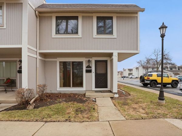 545 Pheasant Court , Unit 545, Grayslake, IL 60030