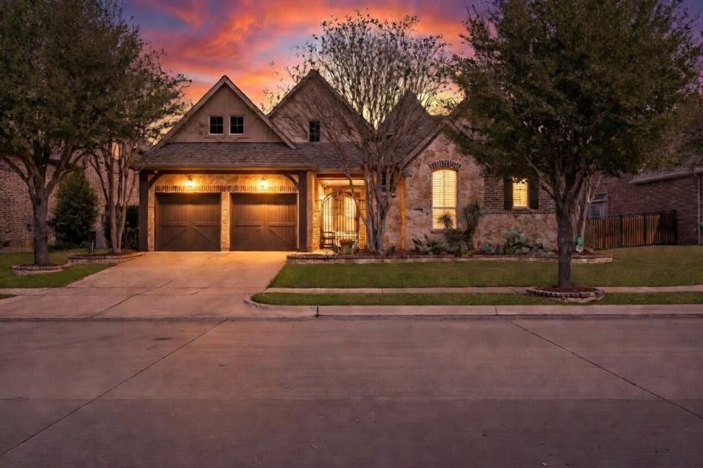 1125 Blue Lake Boulevard, Arlington, TX 76005 Main Photo