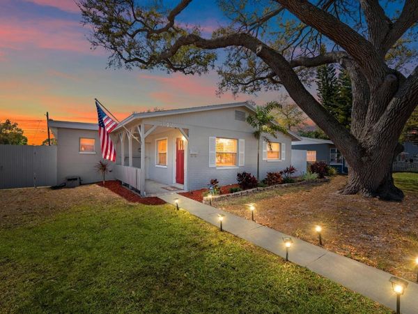 842 90TH AVENUE N, ST PETERSBURG, FL 33702