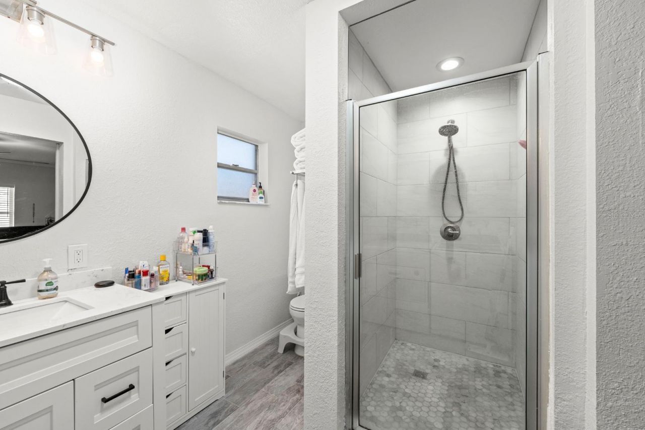 842 90th Avenue N, Saint Petersburg, FL 33702 Photo