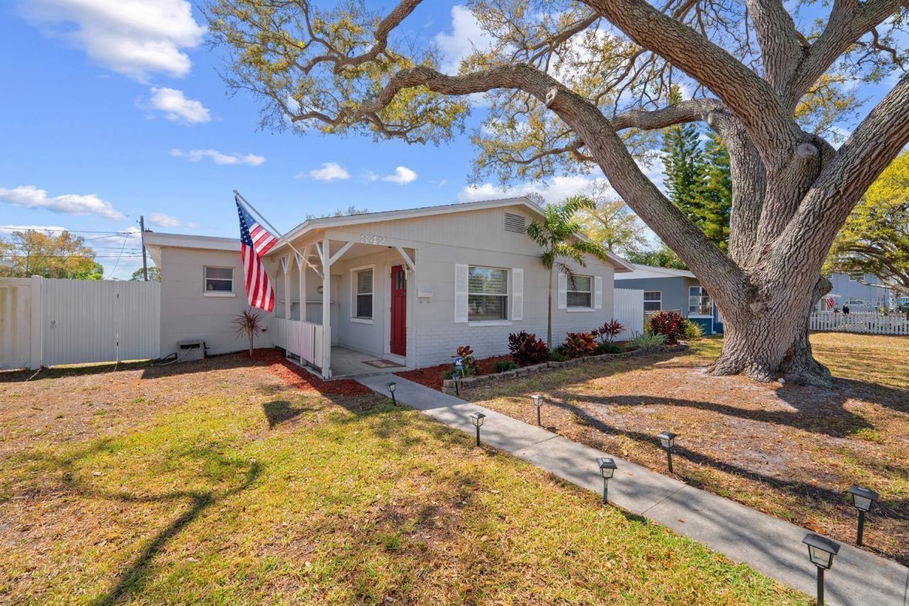 842 90th Avenue N, Saint Petersburg, FL 33702 Photo