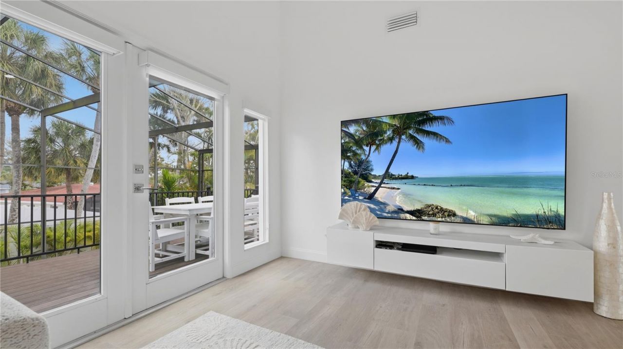 4939 Commonwealth Drive, Sarasota, FL 34242 Photo