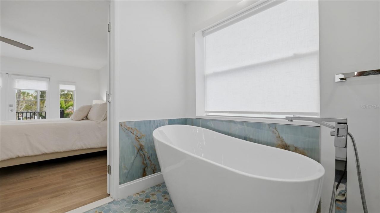 4939 Commonwealth Drive, Sarasota, FL 34242 Photo