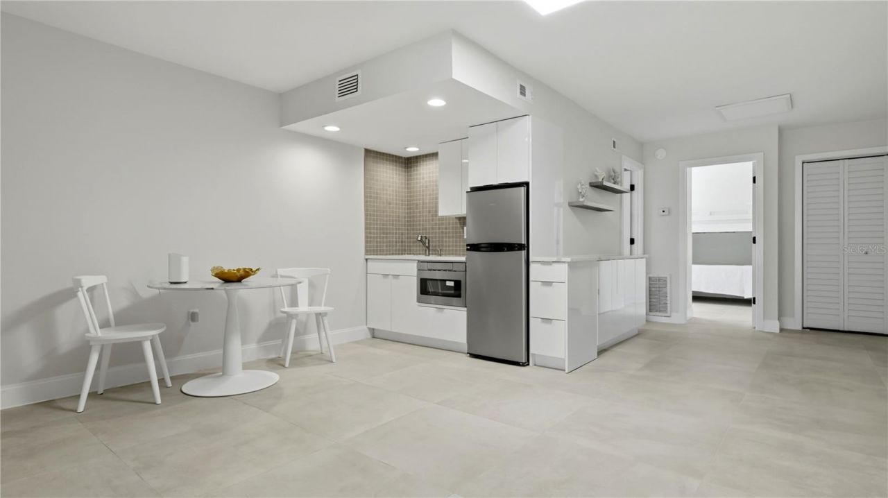 4939 Commonwealth Drive, Sarasota, FL 34242 Photo