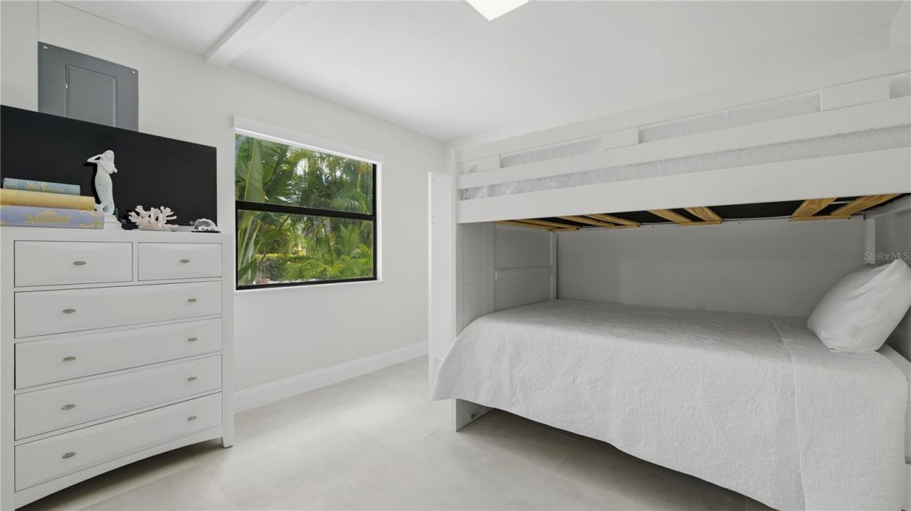 4939 Commonwealth Drive, Sarasota, FL 34242 Photo