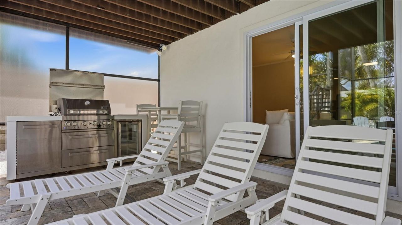 4939 Commonwealth Drive, Sarasota, FL 34242 Photo